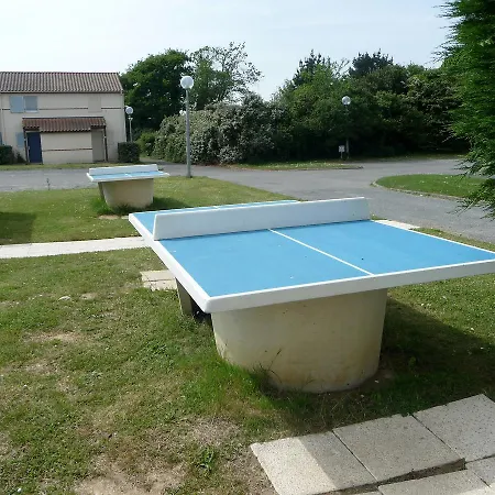 Blue Park アパート *